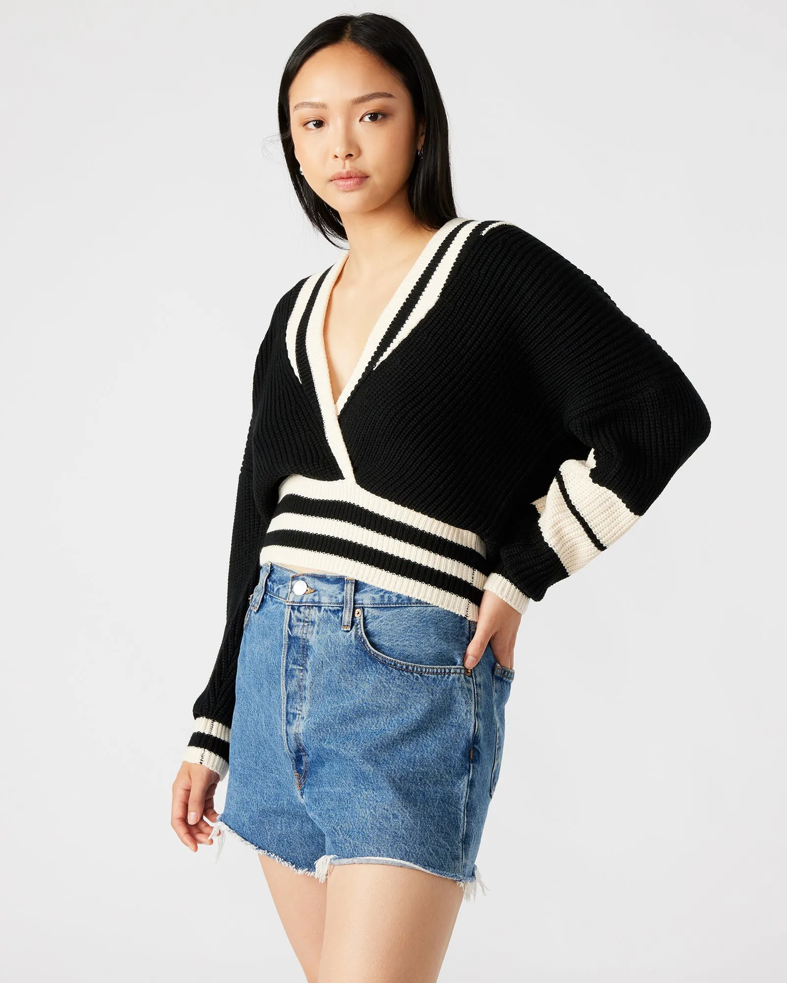 ADDISON PULLOVER BLACK