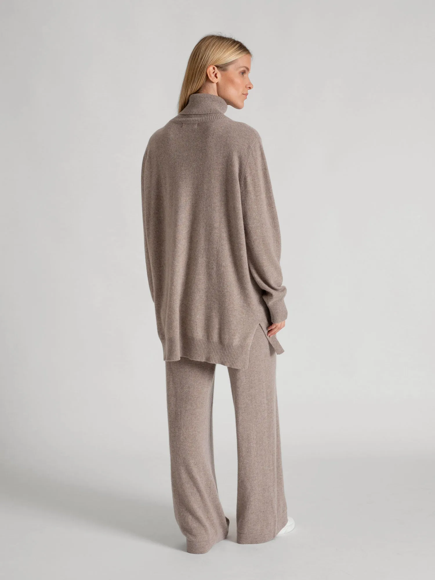 Cashmere sweater "Dagny polo" - toast