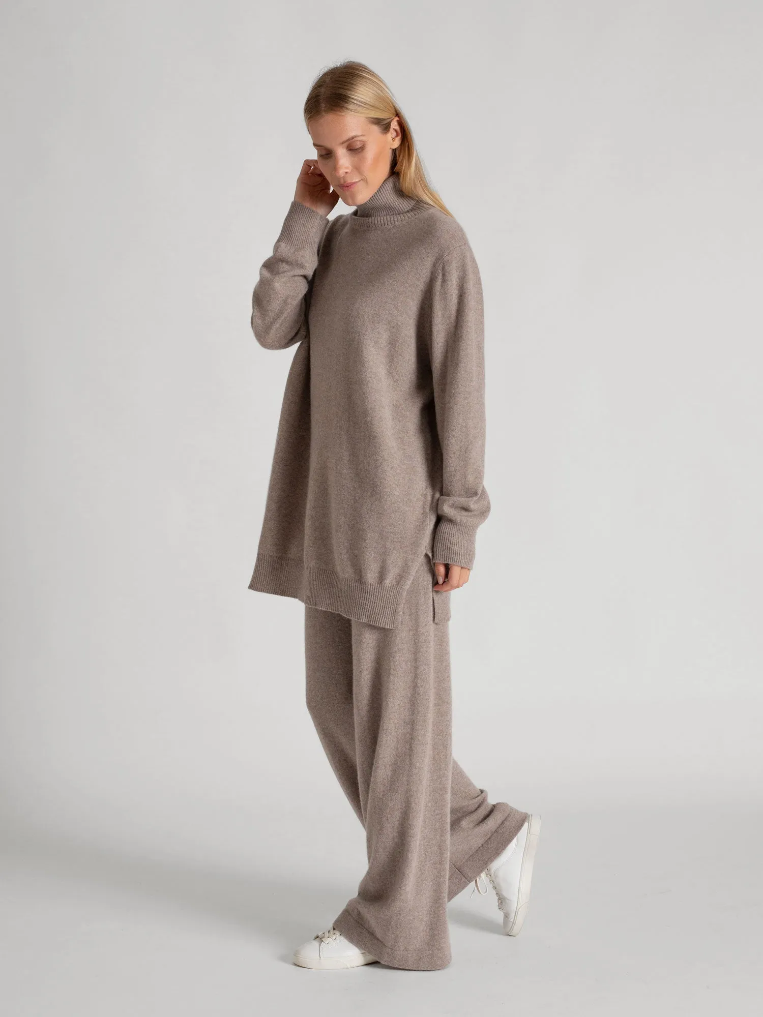 Cashmere sweater "Dagny polo" - toast