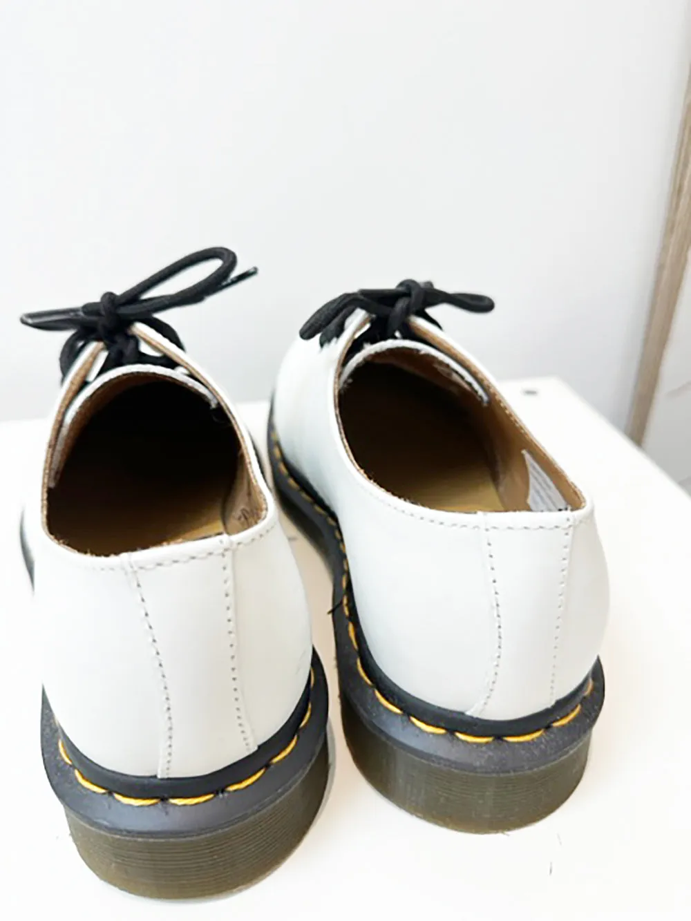 DR MARTENS AIRWALK