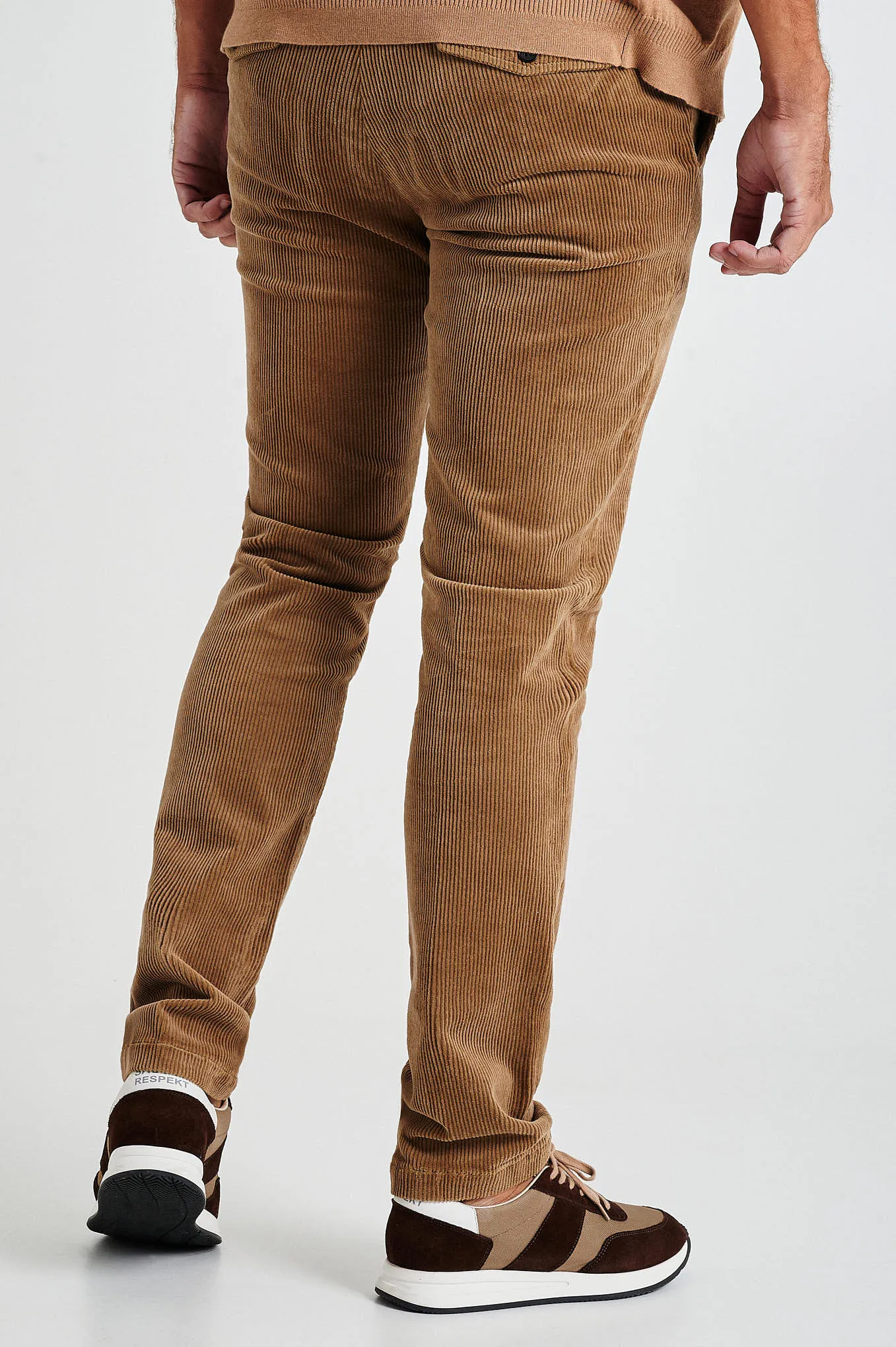 Slim fit corduroy chino