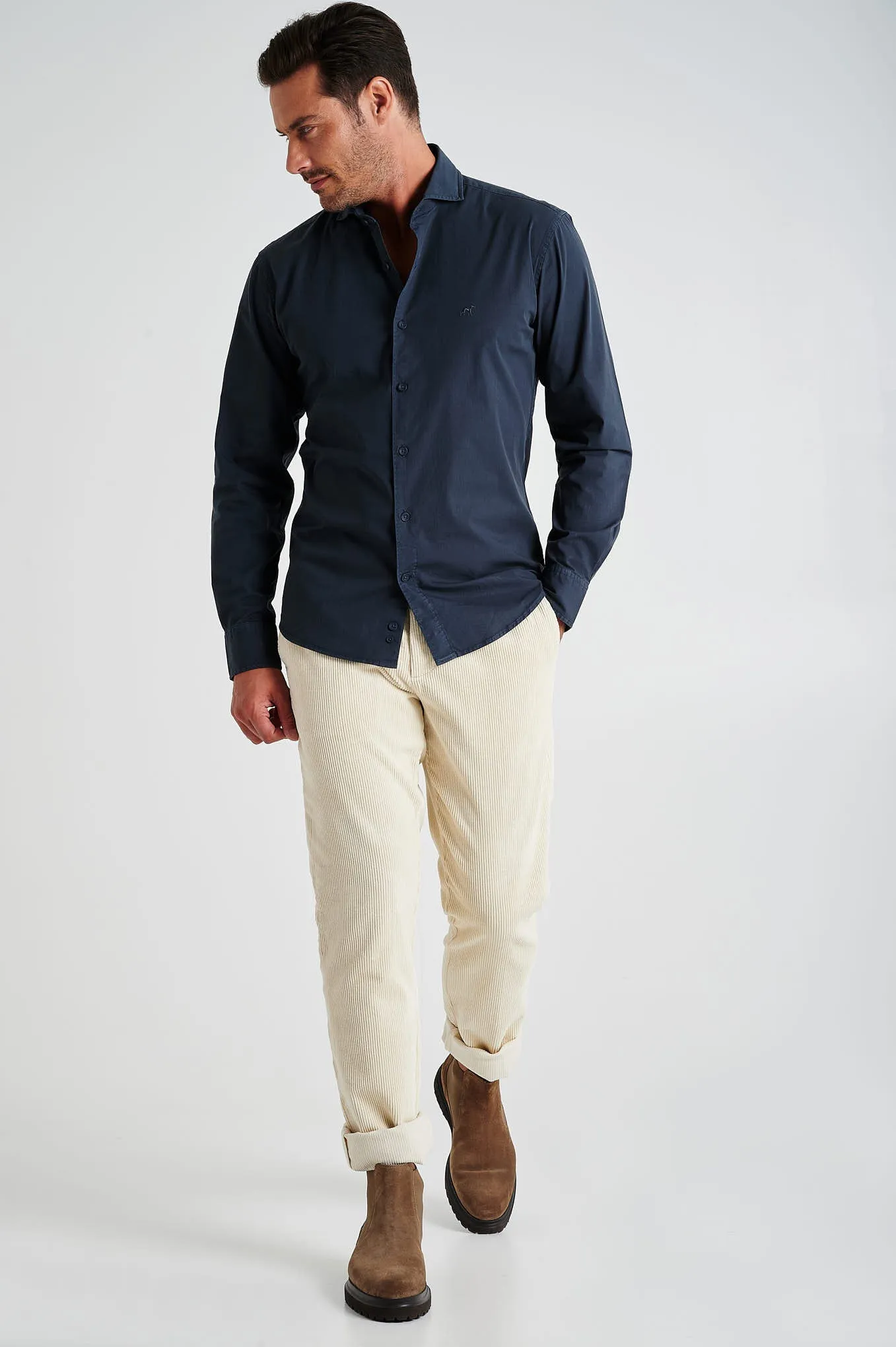 Slim fit corduroy chino