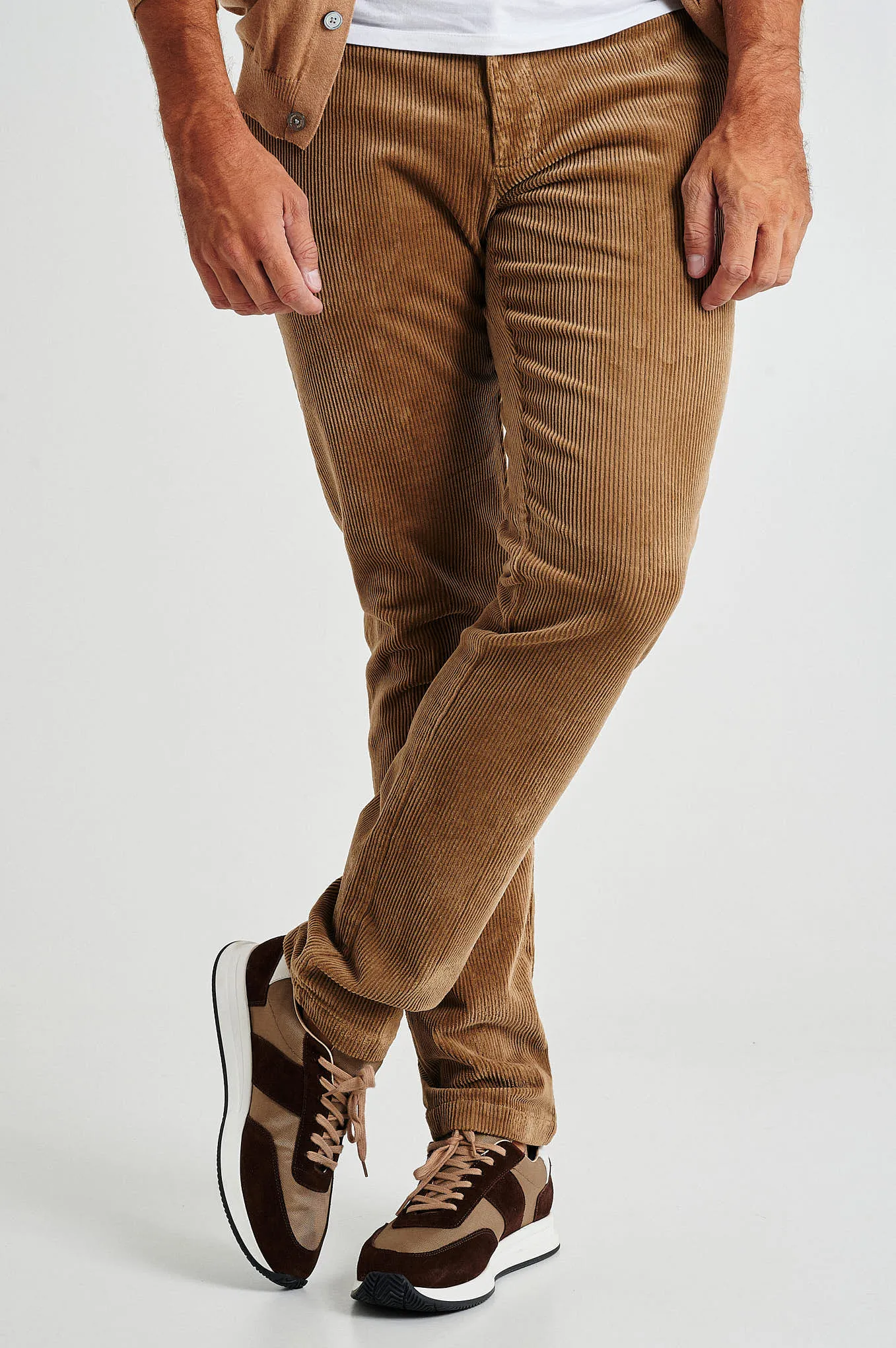 Slim fit corduroy chino