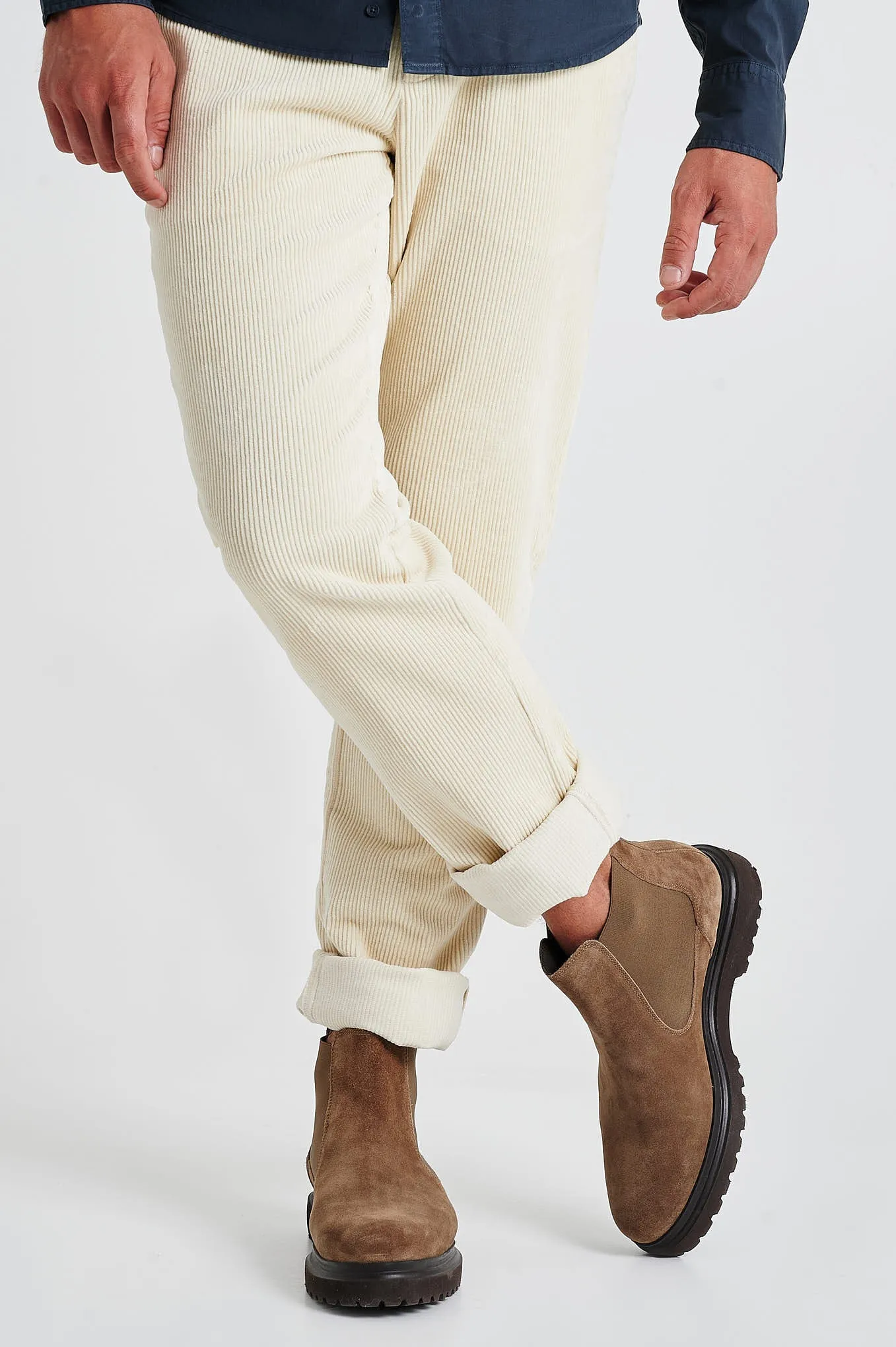 Slim fit corduroy chino